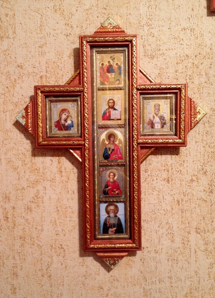 Крест киот с иконами